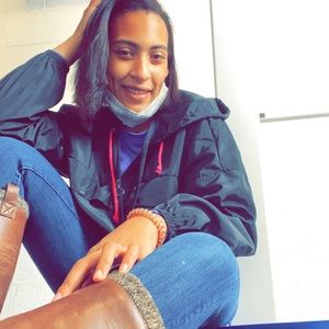 Meet your Posher, Janaye